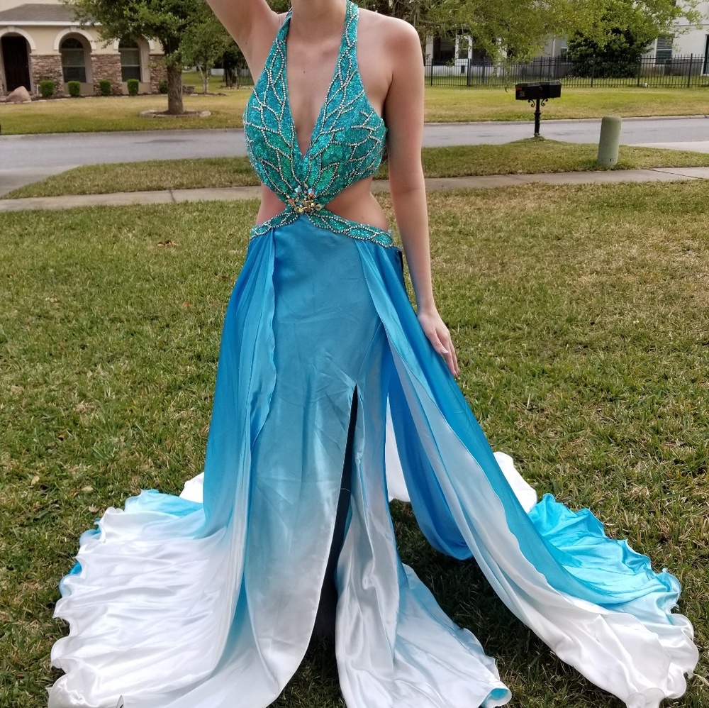 🏷 HUGE PRICE SLASH! NWT Mac Duggal Gown🏷